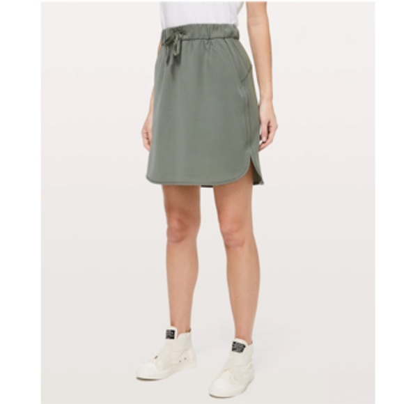 lululemon Dresses & Skirts - LULULEMON ON THE FLY MINI GREEN WOMEN'S SKIRT